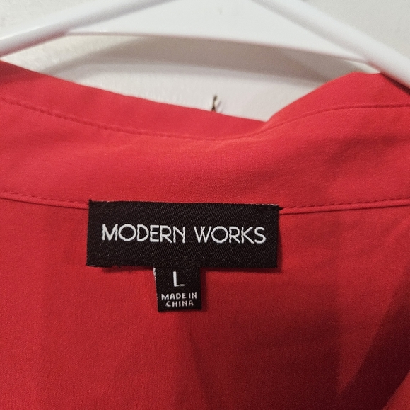 Modern Works Sleeveless Red Button Down Blouse! - Picture 2 of 5